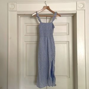 Abercrombie and fitch smocked blue midi dress with pockets